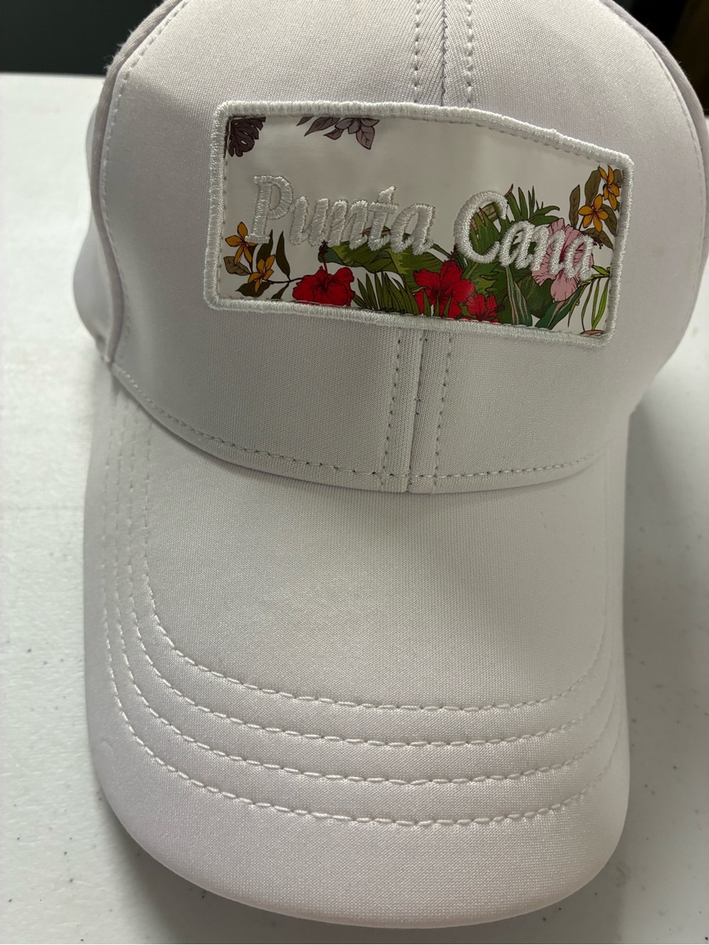 Robin Ruth Punta Cana White Hat